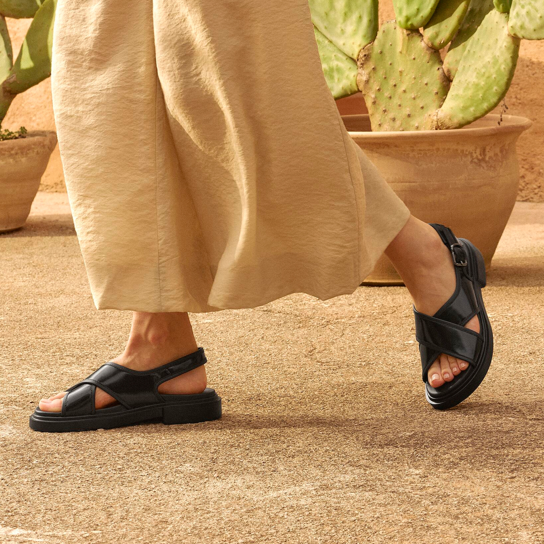 Сандалии ECCO METROPOLE SEOUL W 202343/51052