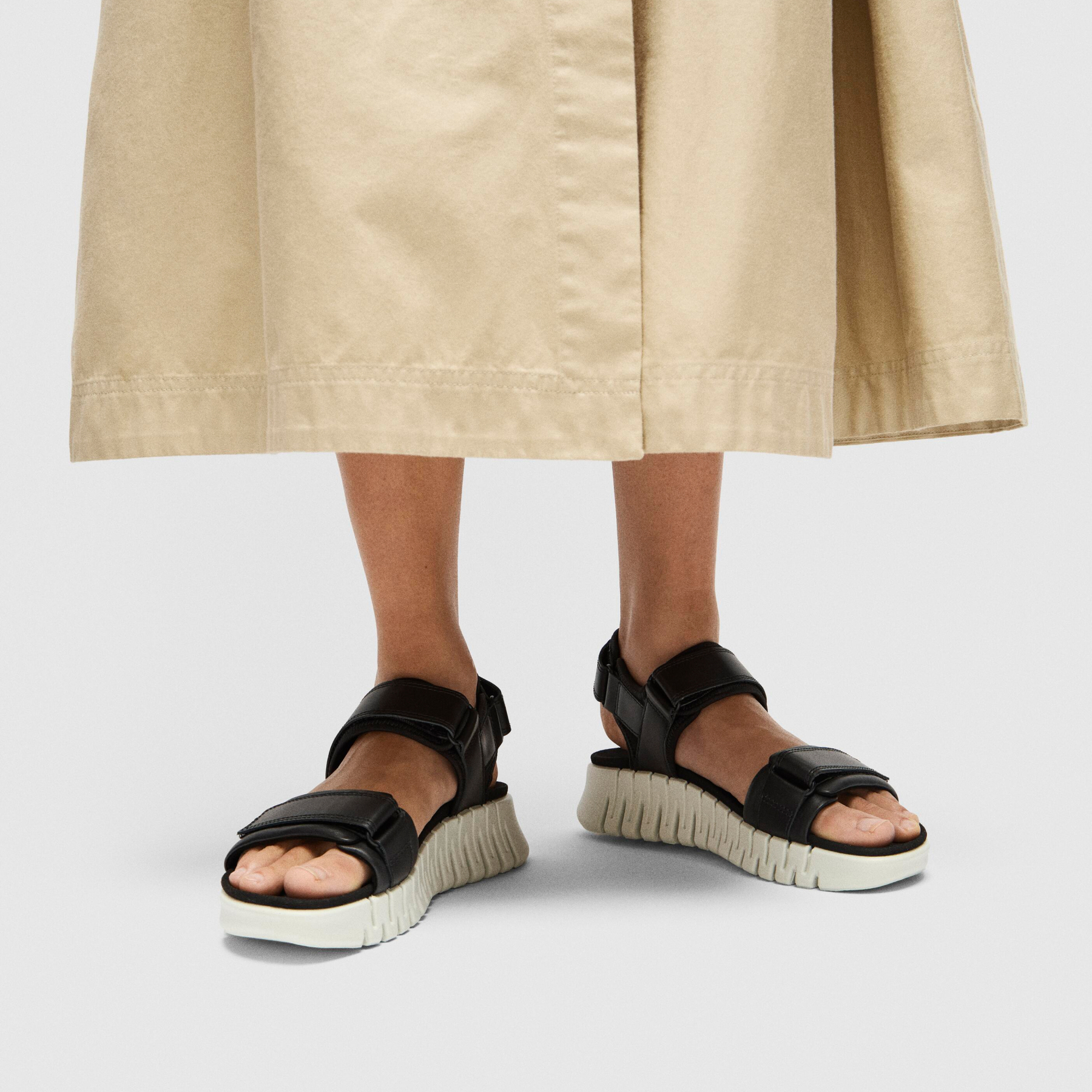 Сандалии ECCO GRUUV SOL W 213103/01001