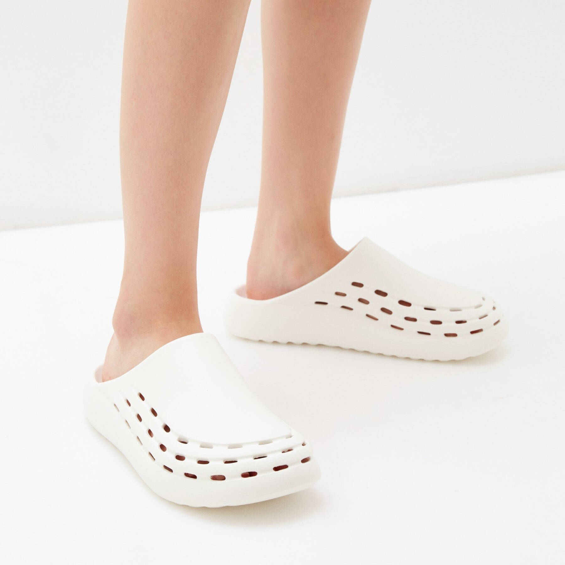 Шлепанцы ECCO COZMO FOAM CLOG W 215903/60870