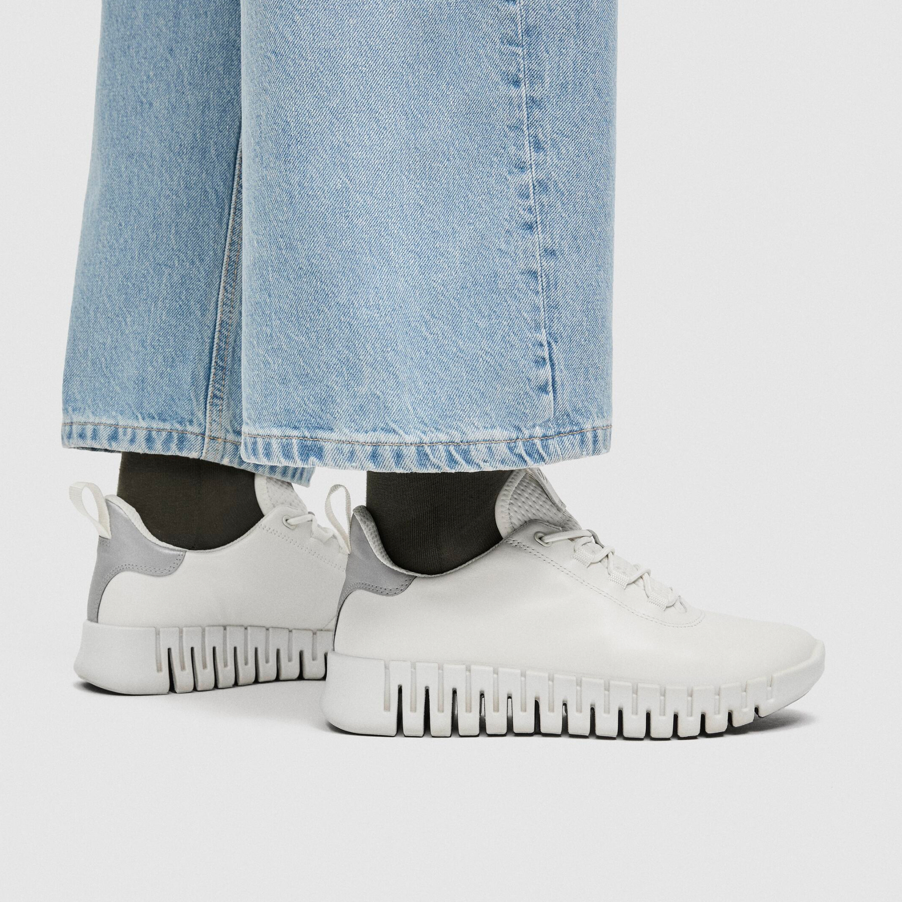 Кроссовки ECCO GRUUV W 218203/60718