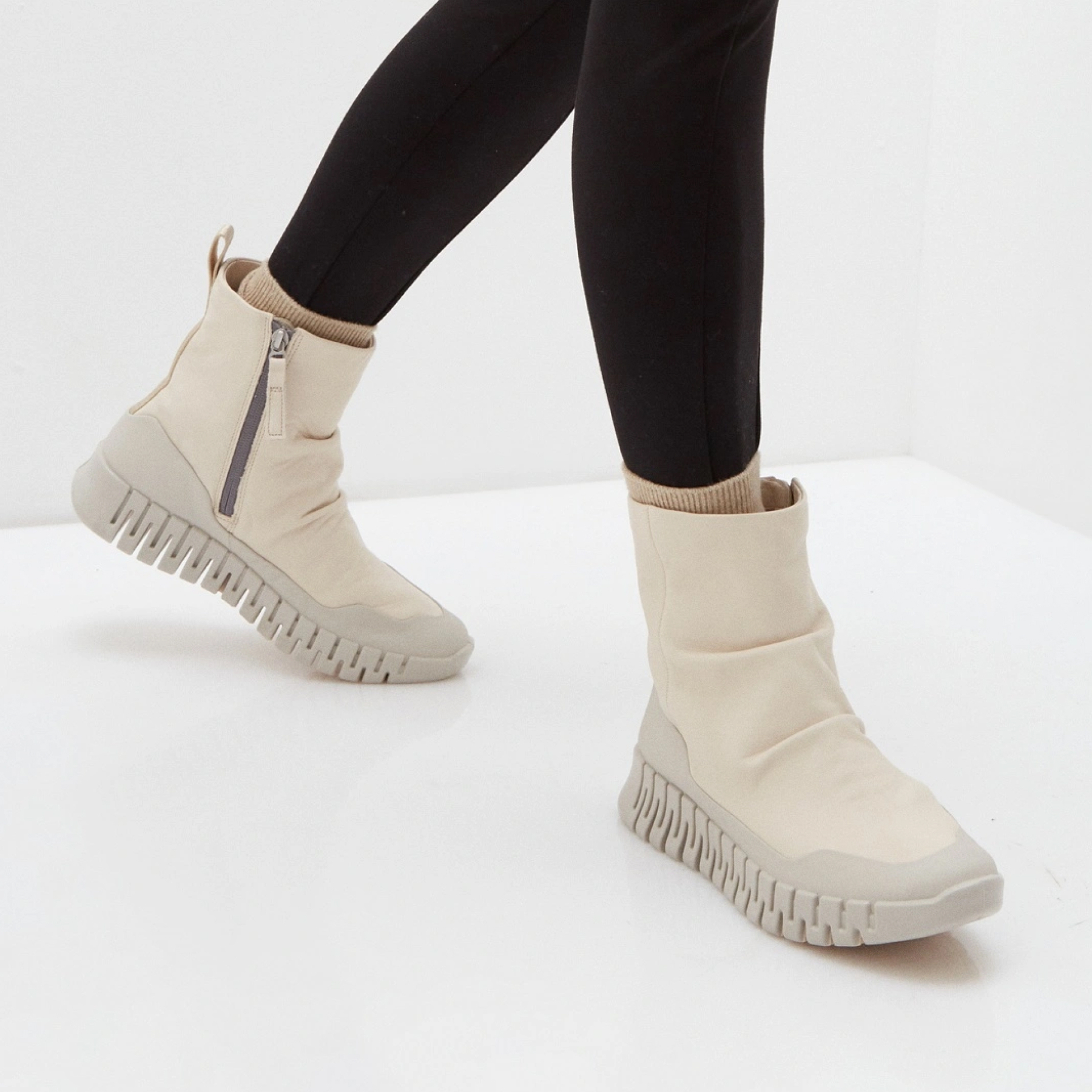 Ботинки ECCO GRUUV W 218313/61068