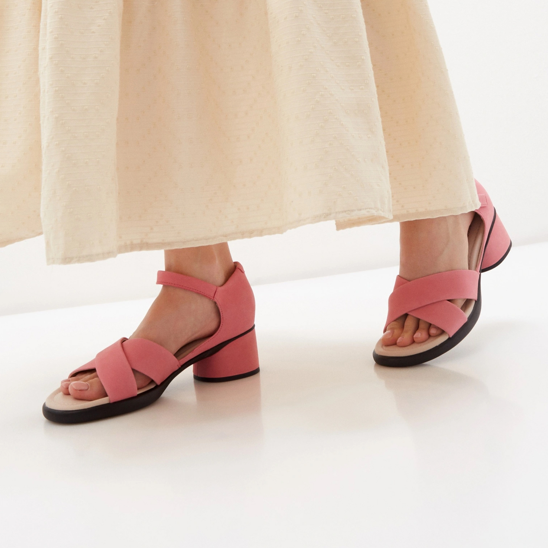 Босоножки ECCO SCULPTED SANDAL LX 35 222773/02399