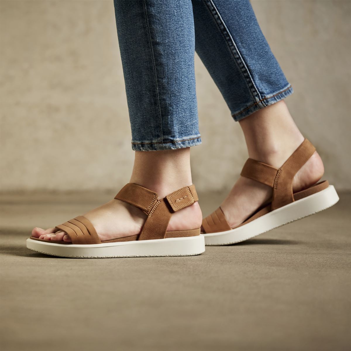 Сандалии ECCO FLOWT W 273603/51323