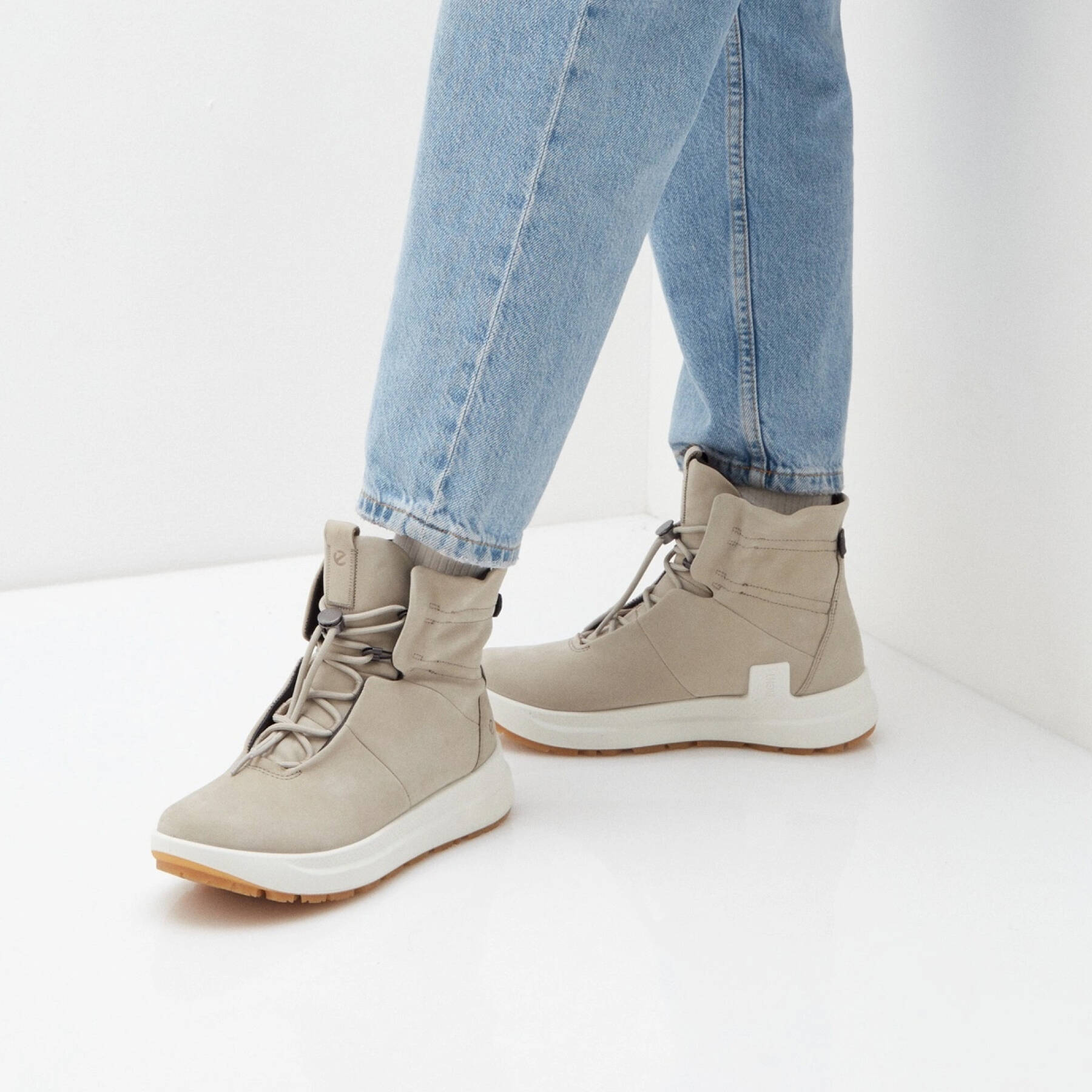 Ботинки ECCO SOLICE 420113/02023