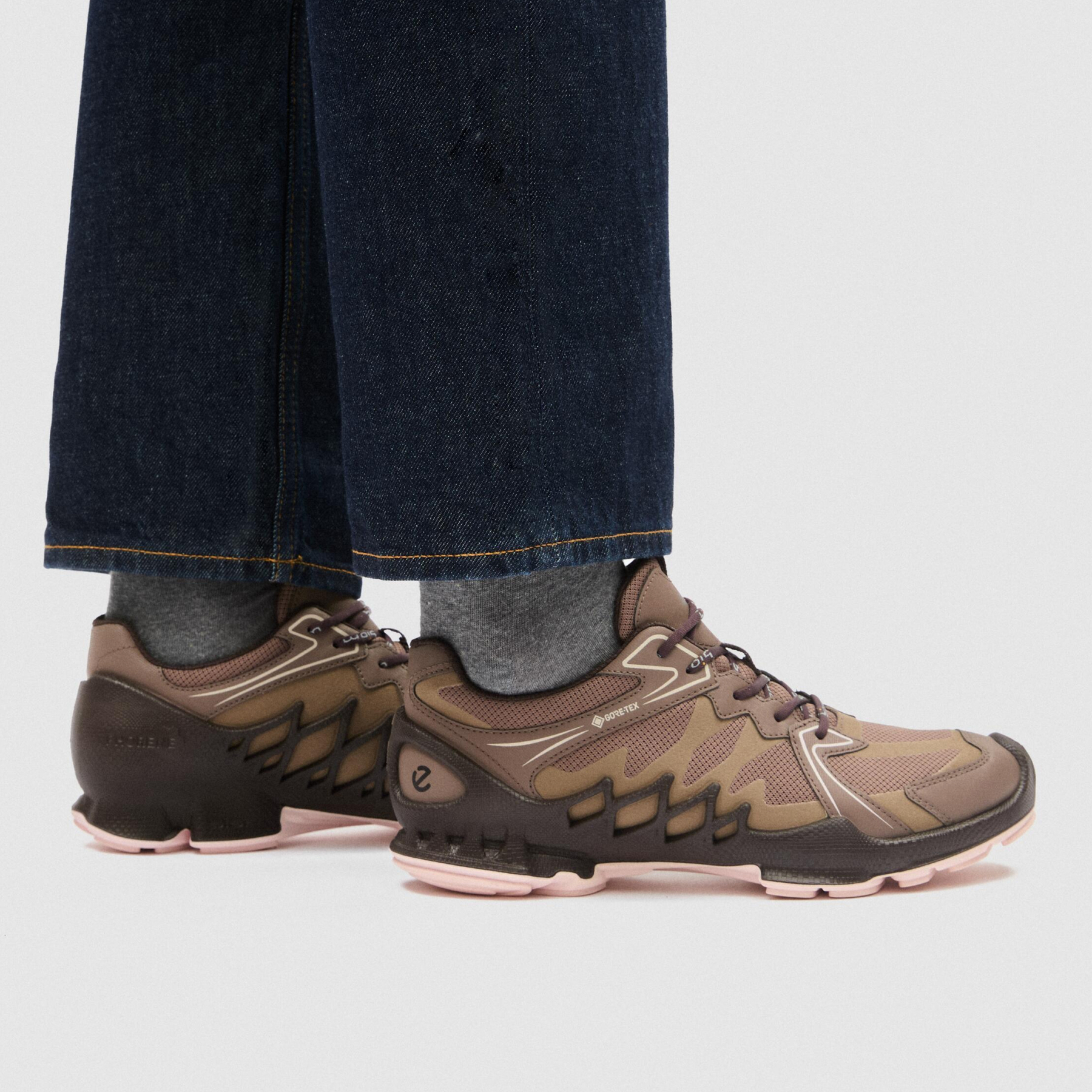 Кроссовки ECCO BIOM AEX W 802883/61799