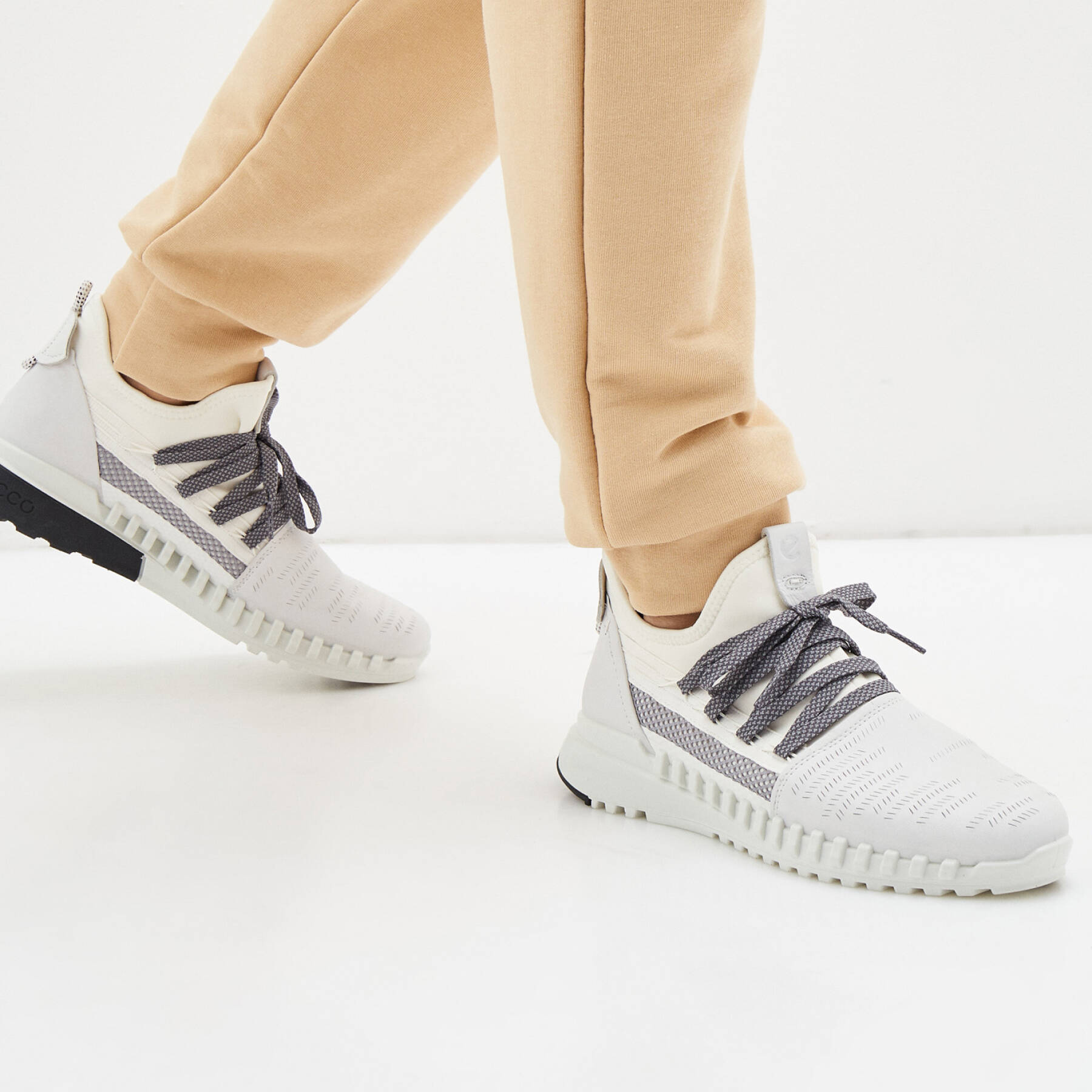 Кроссовки ECCO ZIPFLEX W 803743/01007