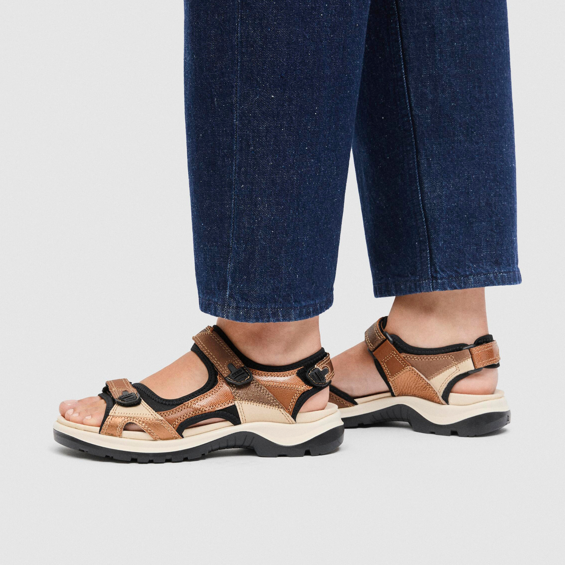 Сандалии ECCO OFFROAD 822213/52112