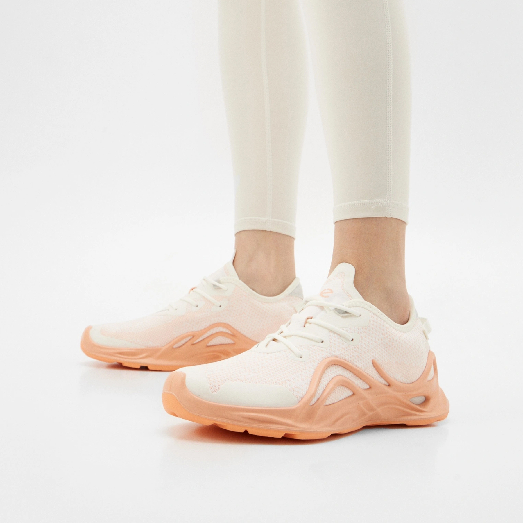 Кроссовки ECCO BIOM INFINITE W 825623/60352