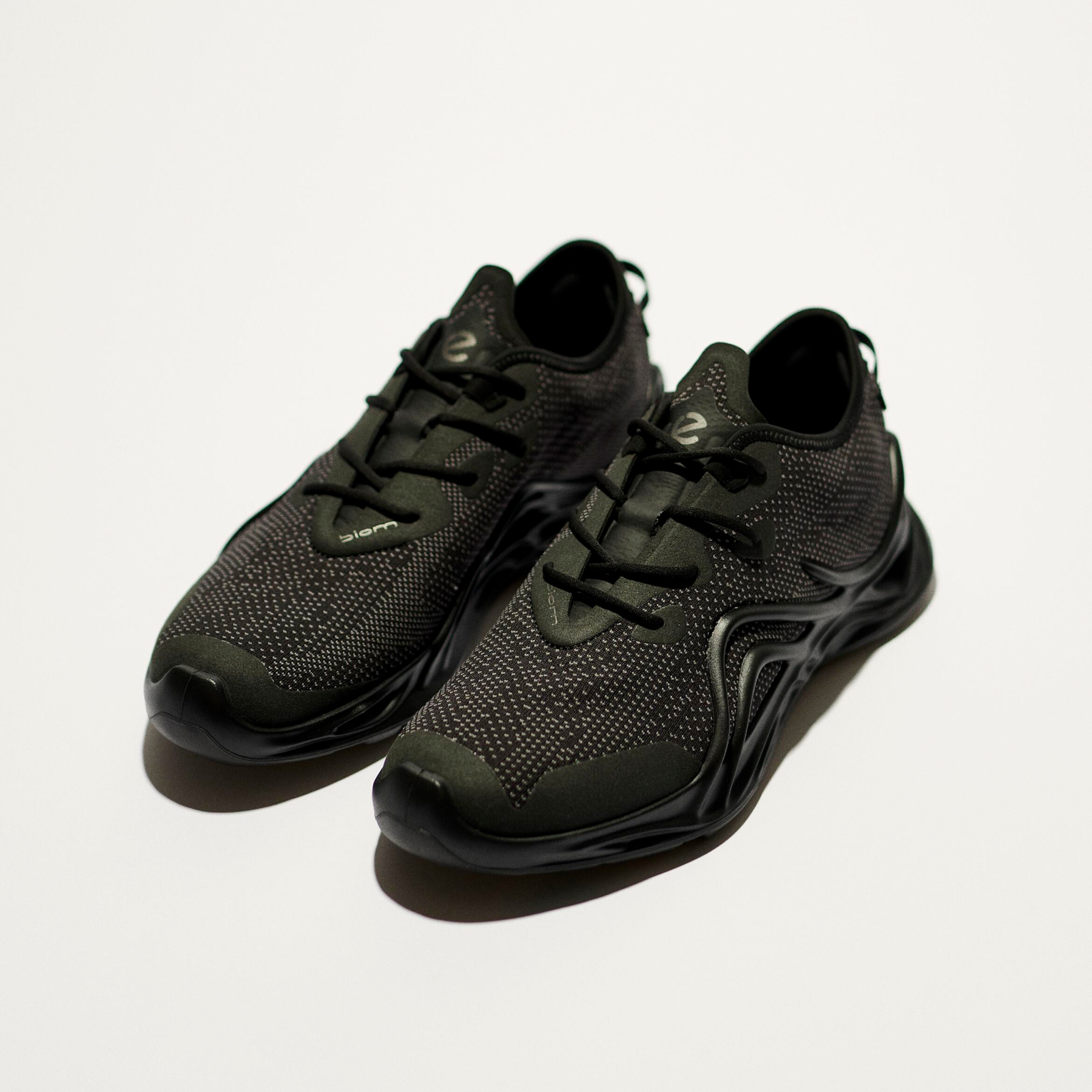 Кроссовки ECCO BIOM INFINITE M 825624/51052