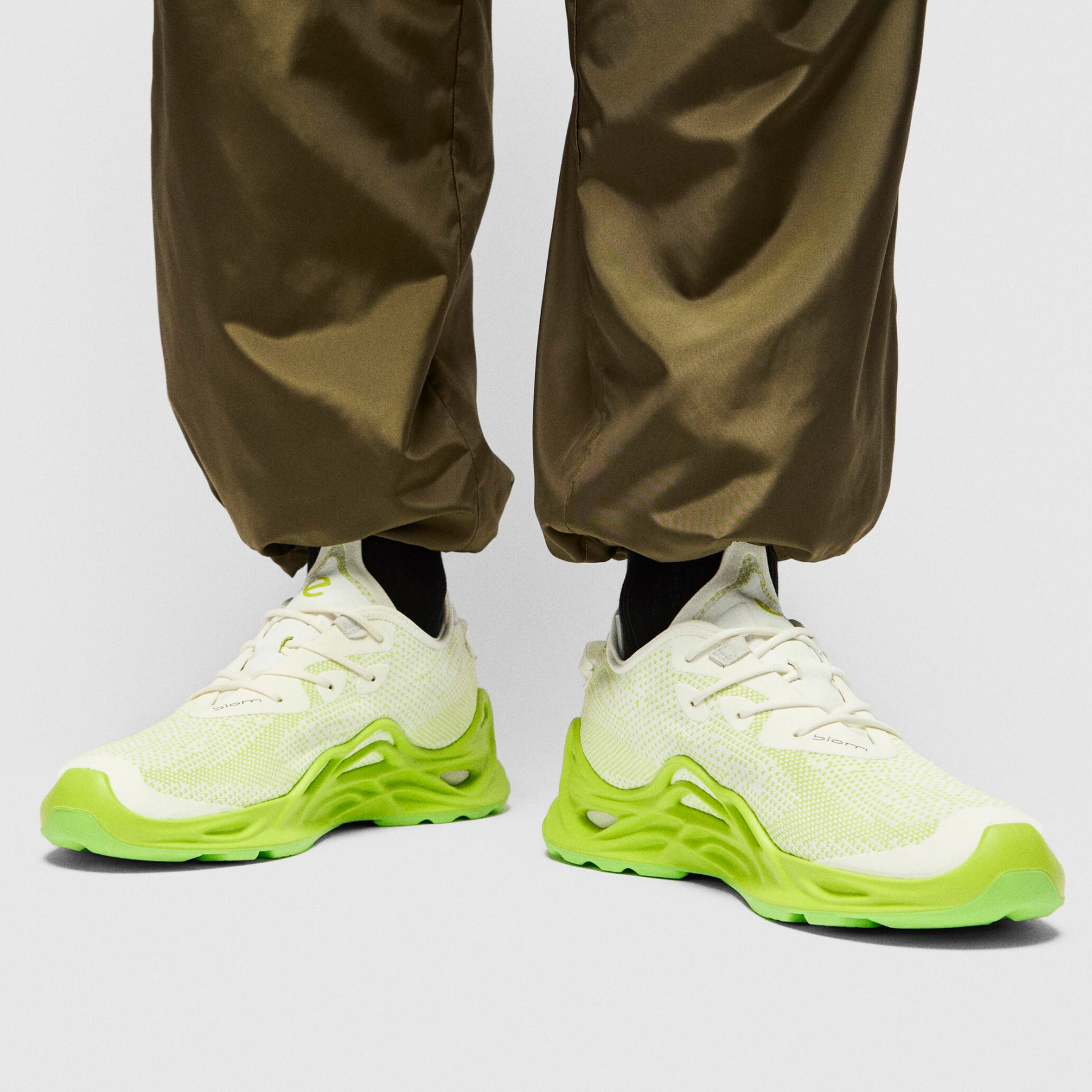 Кроссовки ECCO BIOM INFINITE M 825624/61136