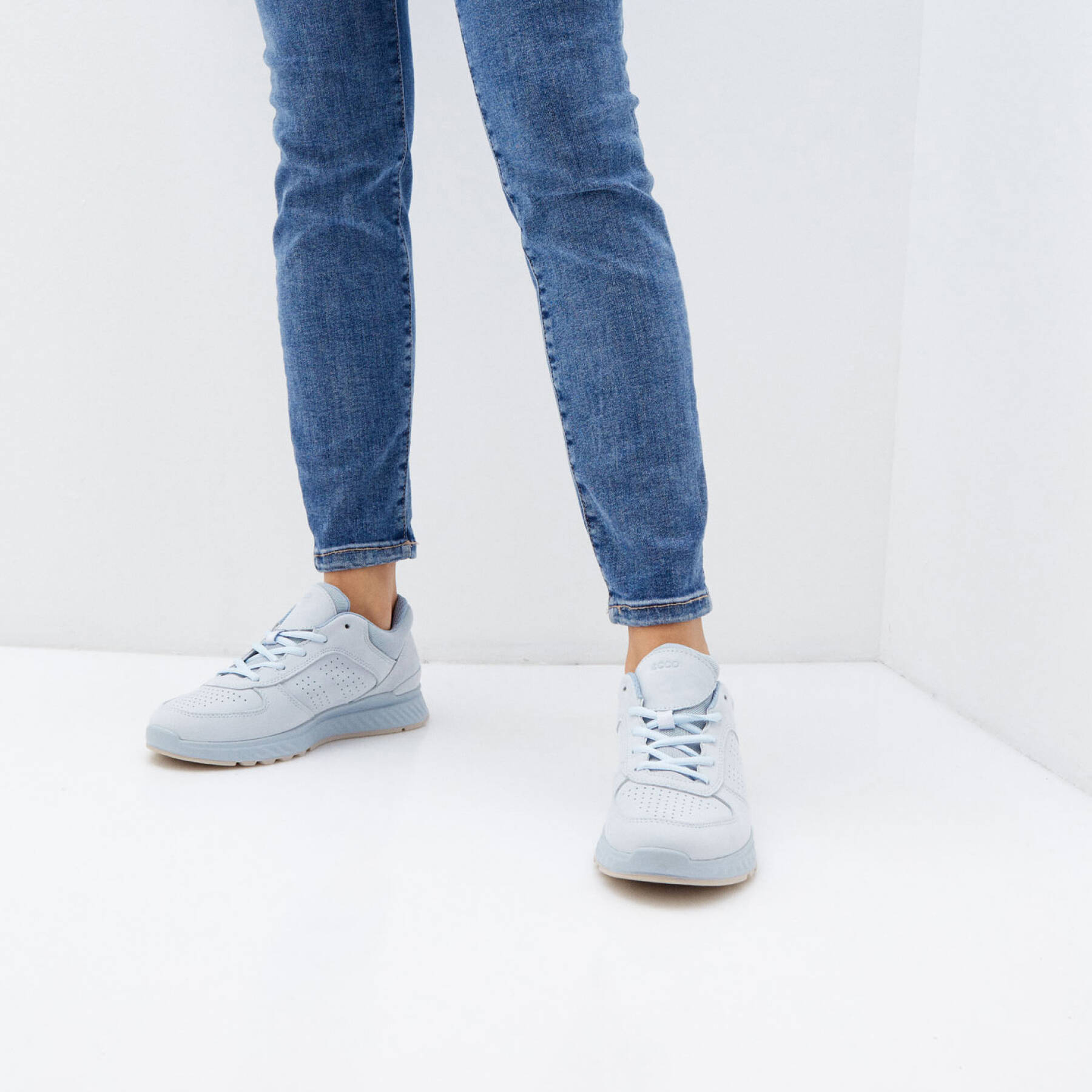 Кроссовки ECCO EXOSTRIDE W 835313/02696