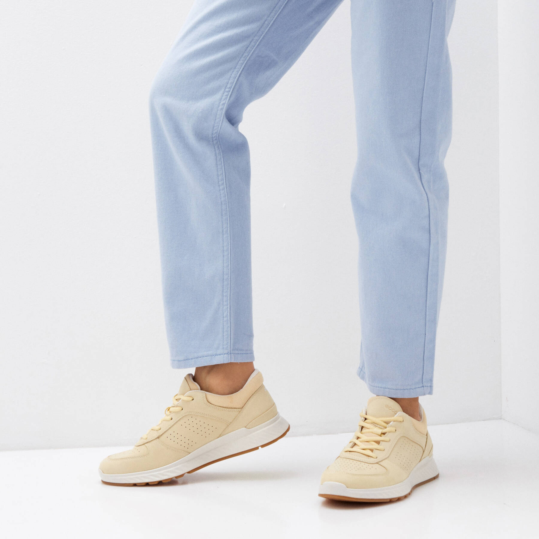 Кроссовки ECCO EXOSTRIDE W 835313/02710