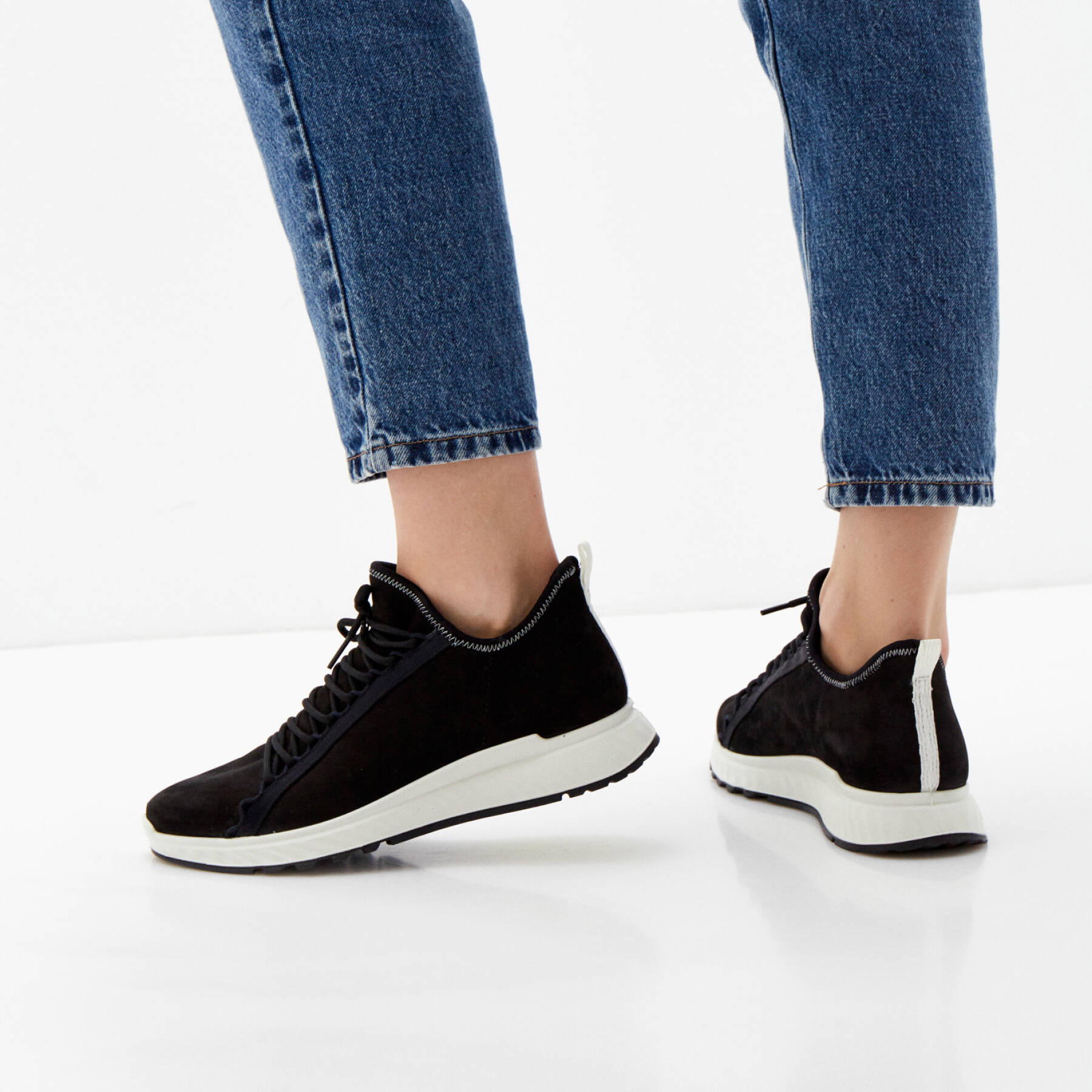 Кроссовки ECCO EXOSTRIDE W 835383/51052