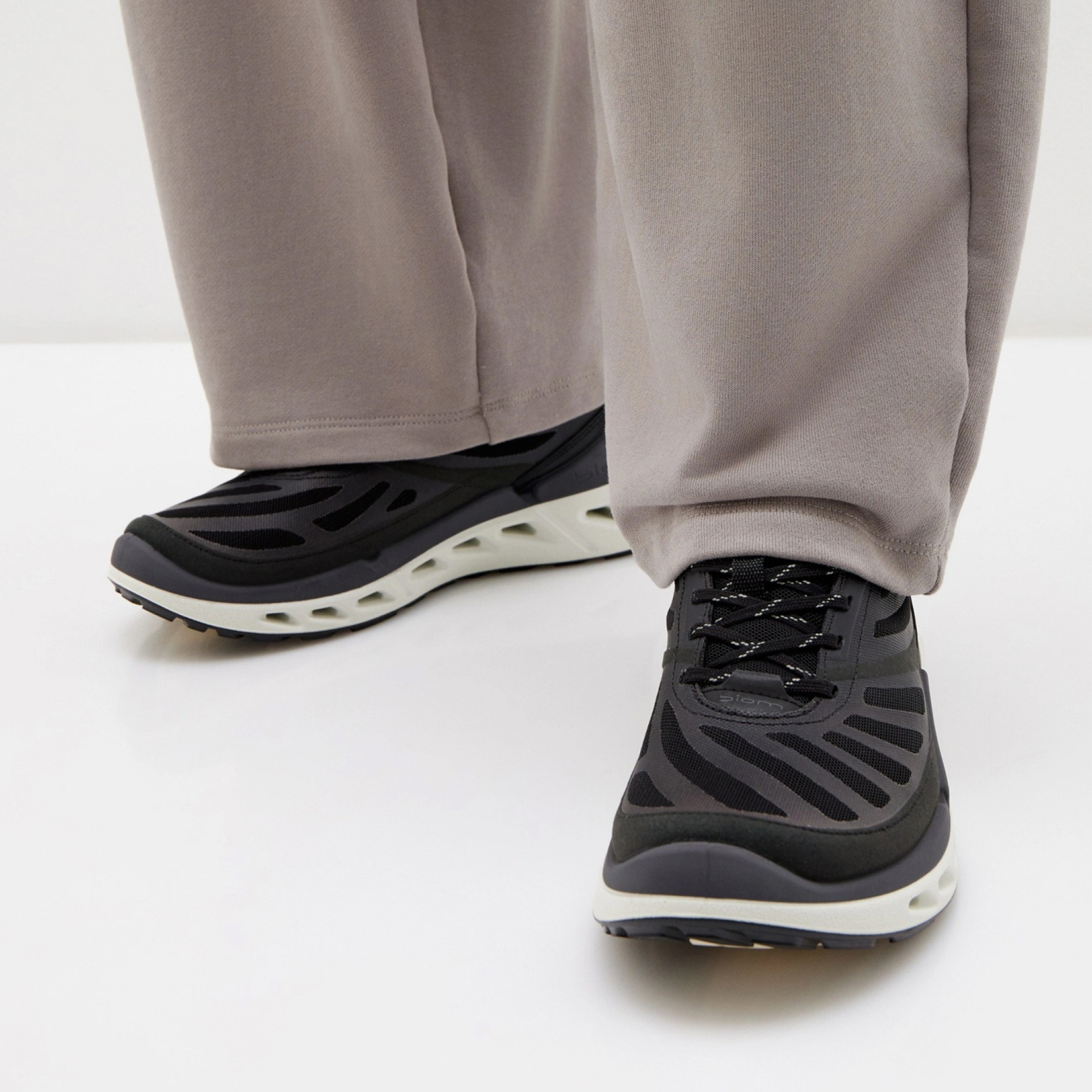 Кроссовки ECCO BIOM 720 W 850333/60266