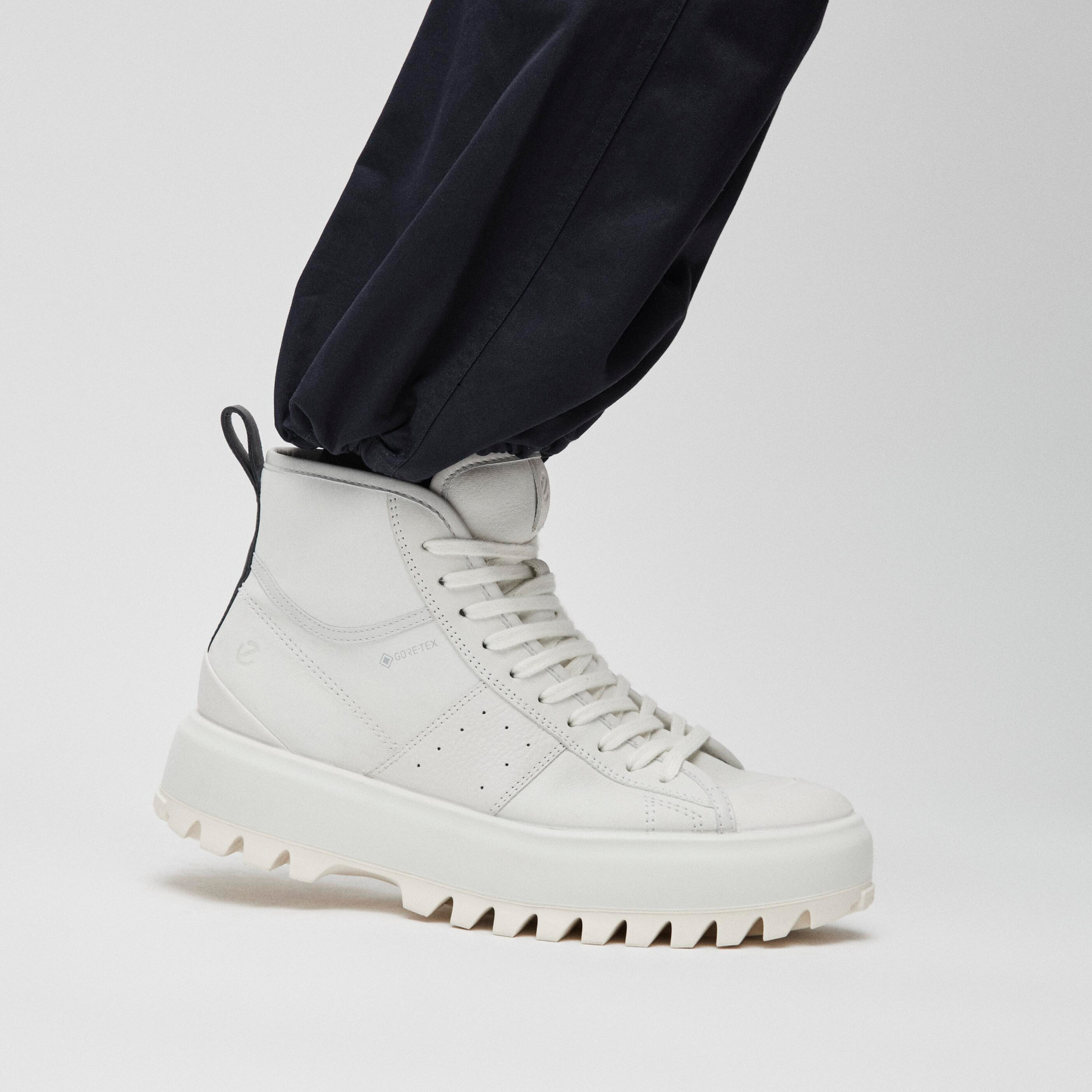 Ботинки ECCO STREET ACE RUGGED W 860403/52292