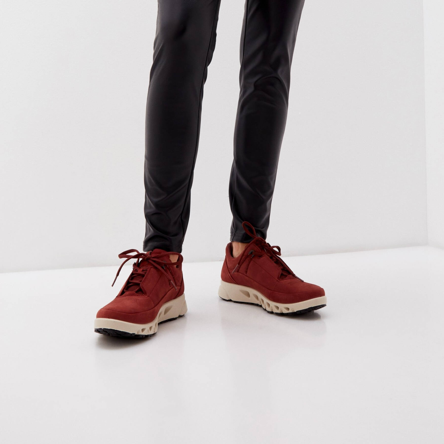 Кроссовки ECCO MULTI-VENT W 880123/02588