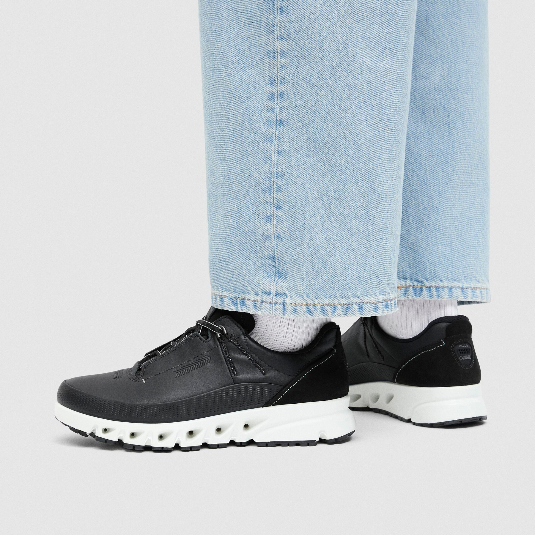 Кроссовки ECCO MULTI-VENT M 880124/01001