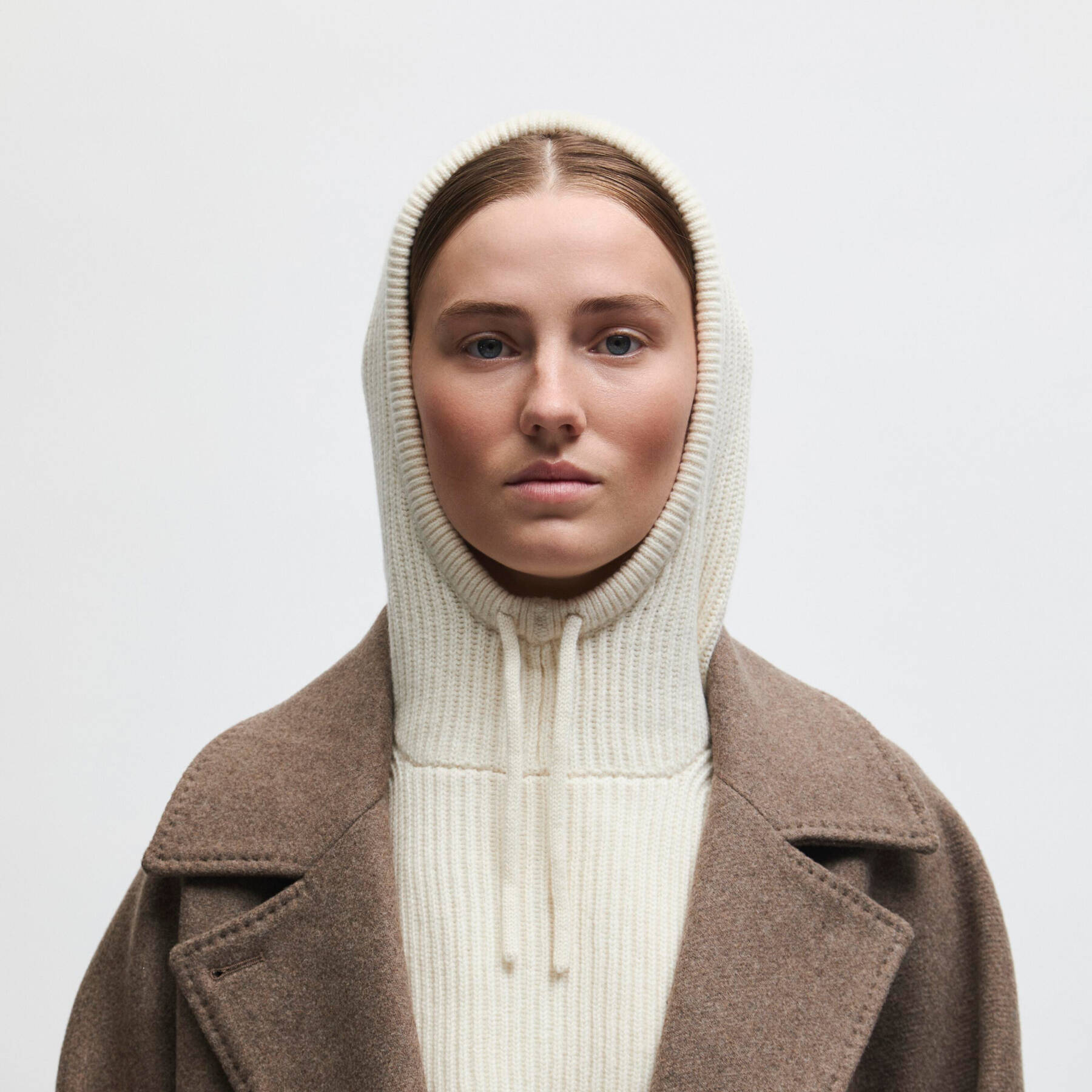 Шапка ECCO Fine Balaclava 9091002/91012