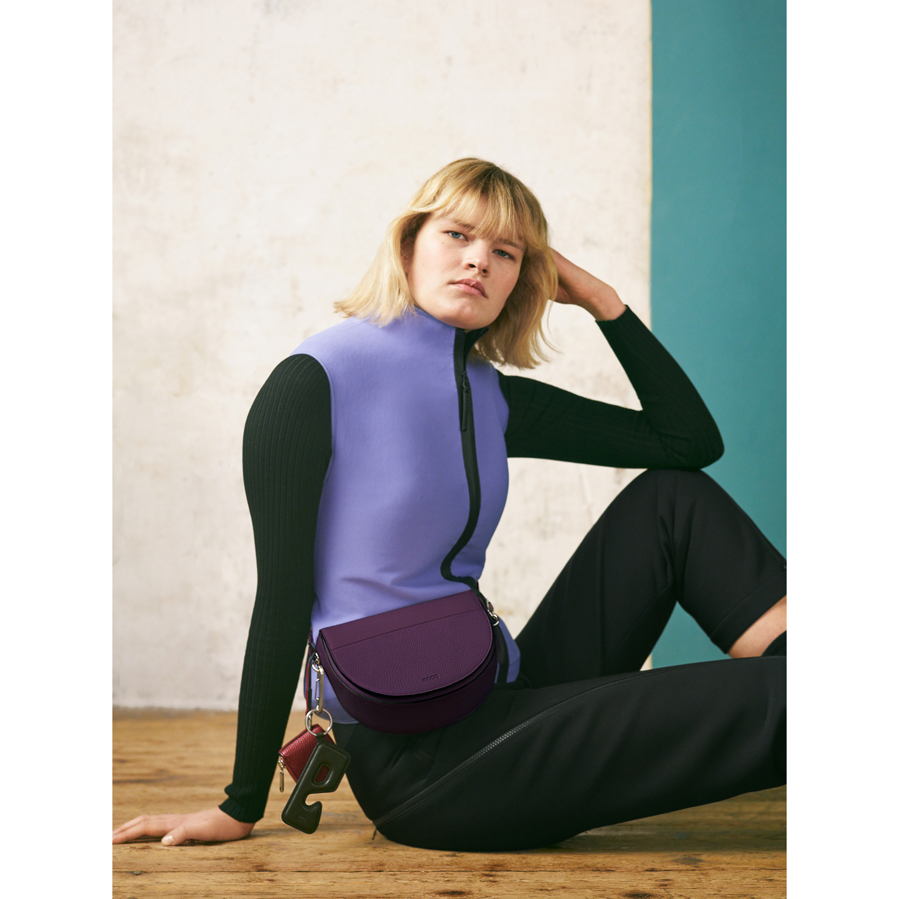 Сумка ECCO Textureblock Saddle Bag 9105823/90294