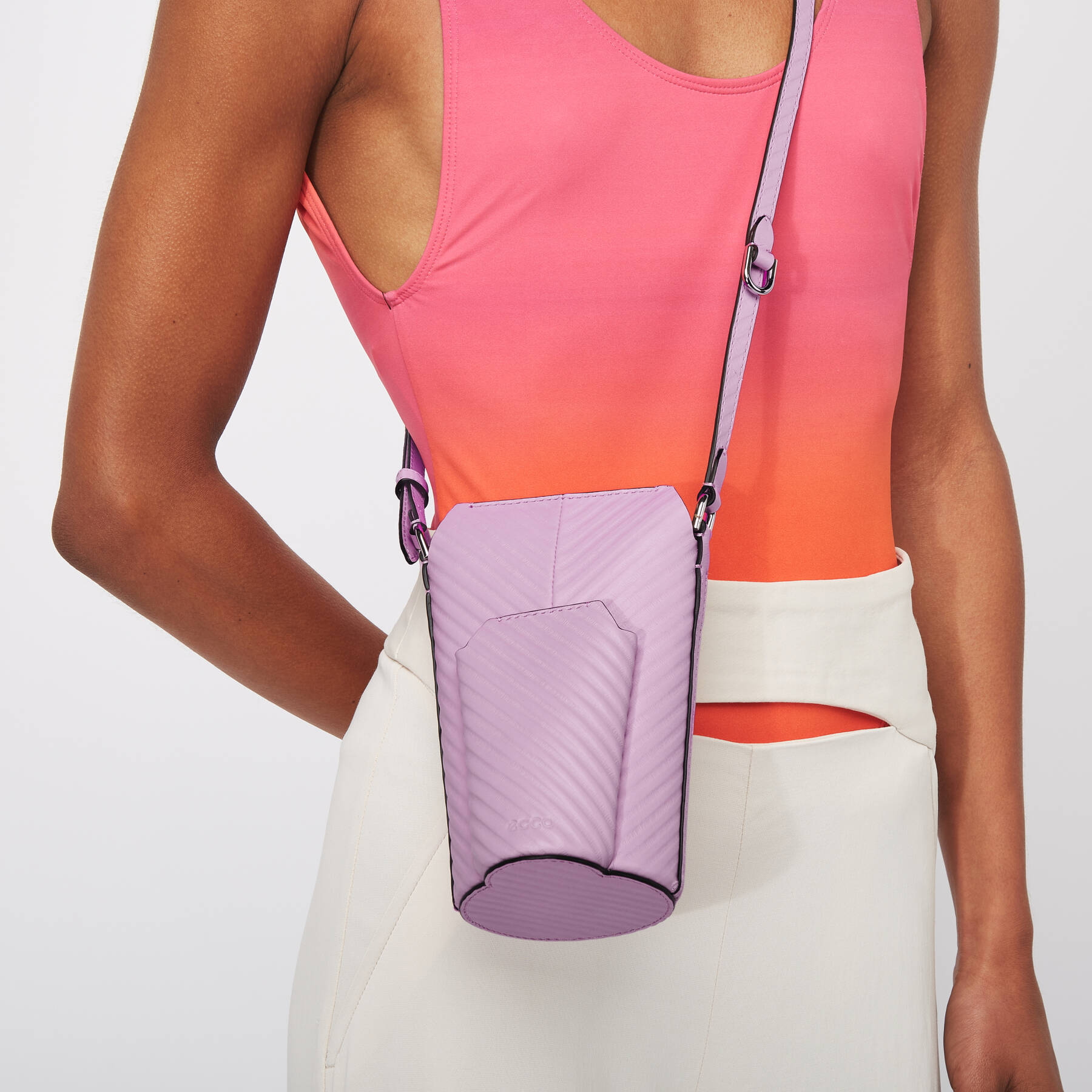 Сумка ECCO Pot Bag Double Grooved 9107352/91134