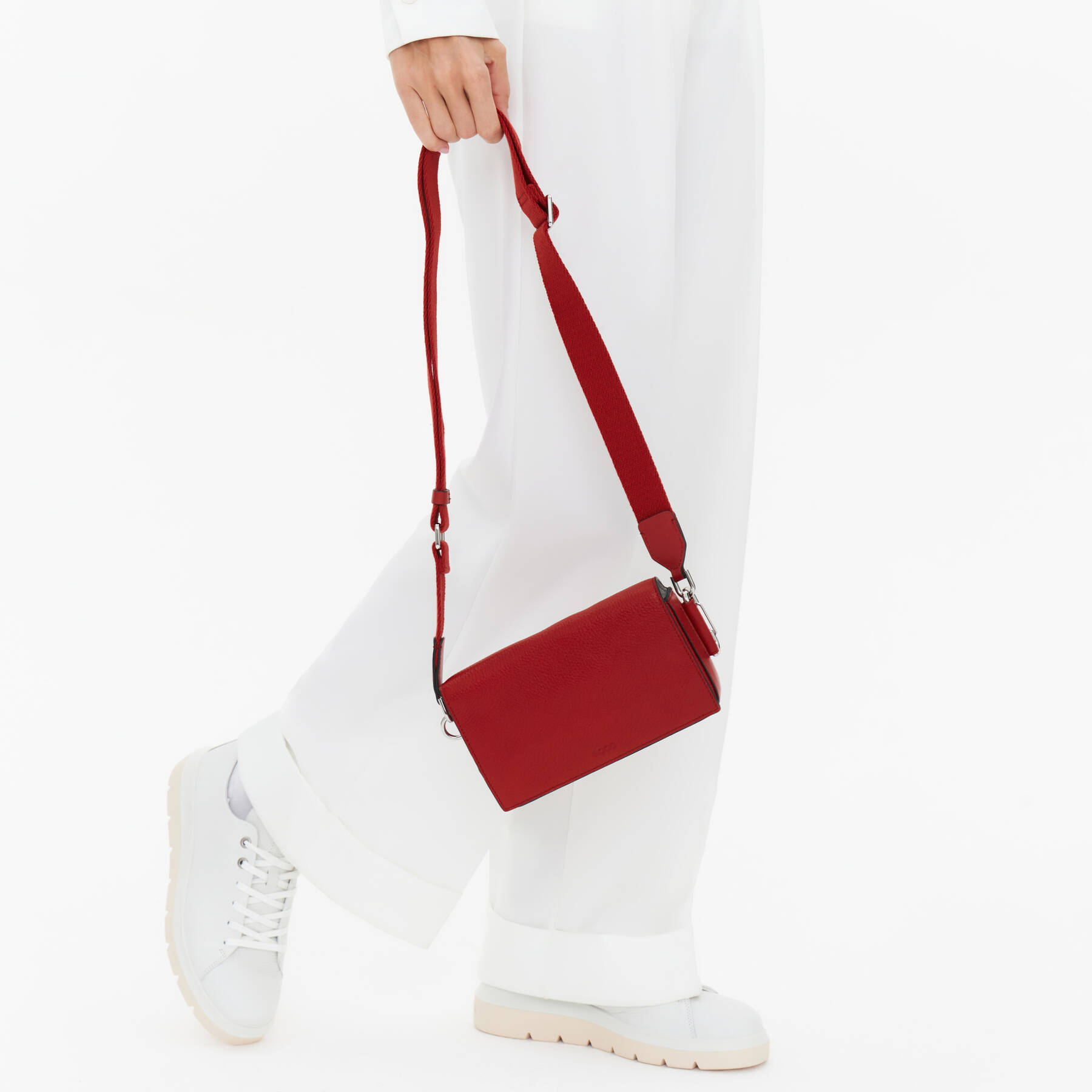 Сумка ECCO Textureblock Phone Bag 9107364/90185