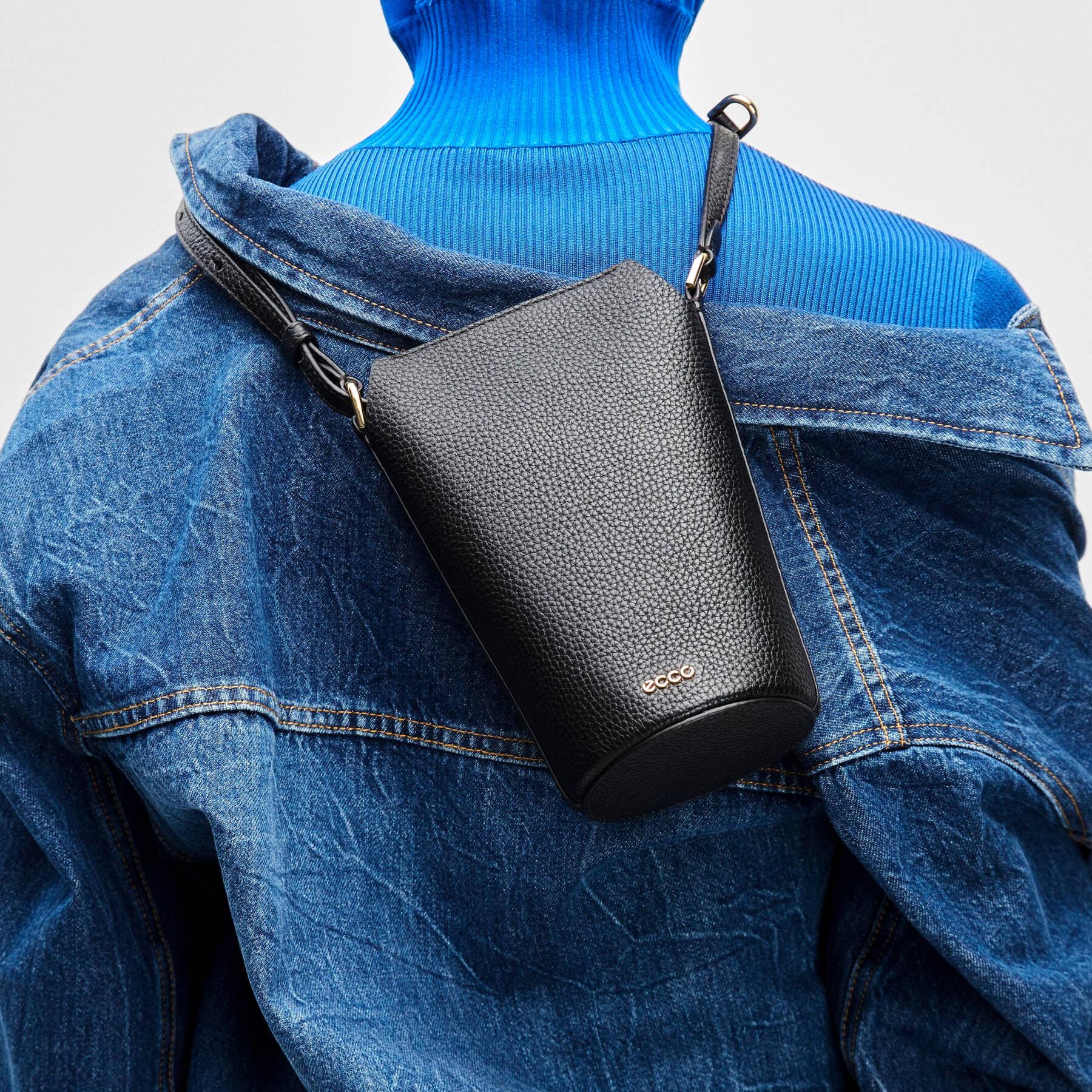 Сумка кросс-боди ECCO POT BAG 9107786/90000