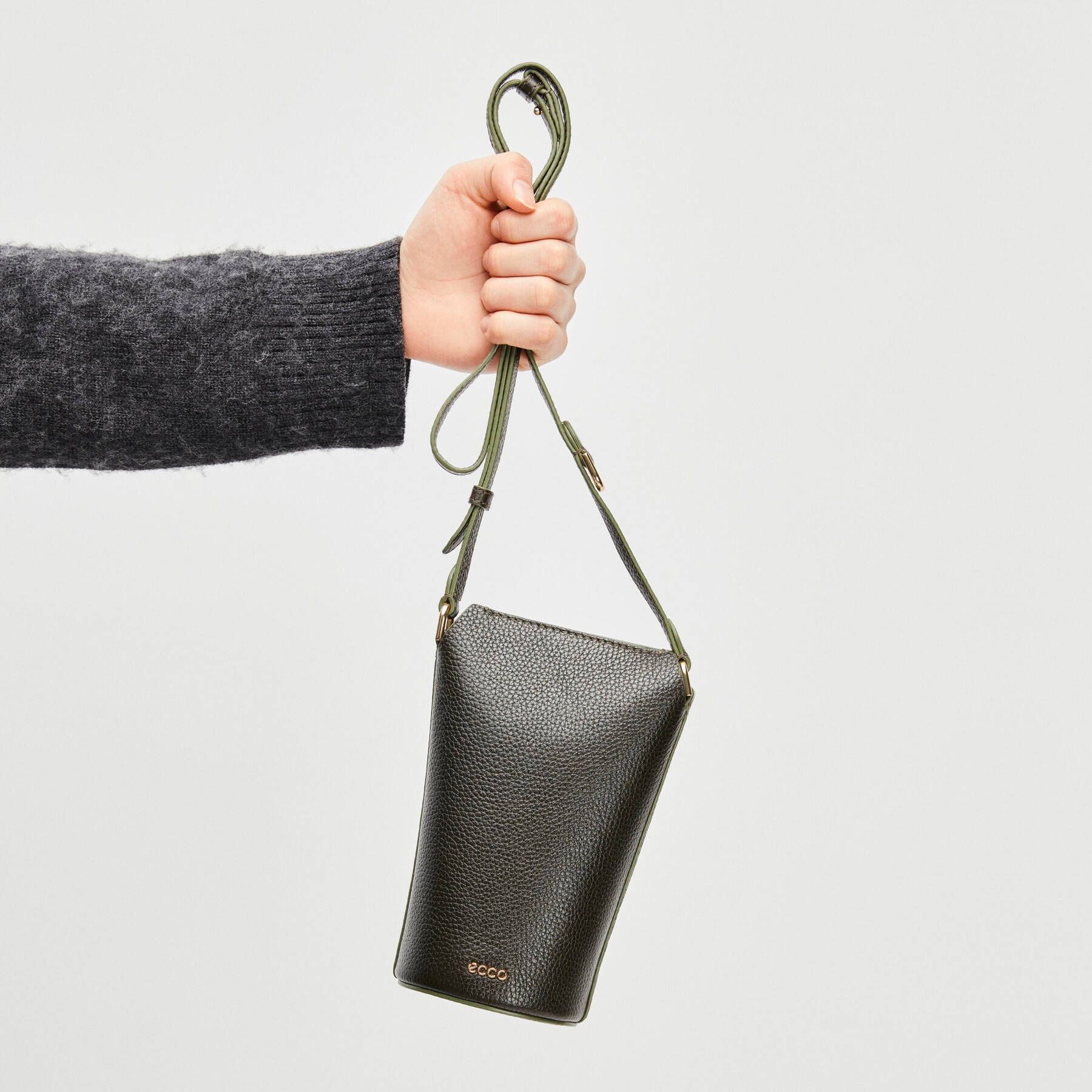 Сумка кросс-боди ECCO POT BAG 9107786/90903