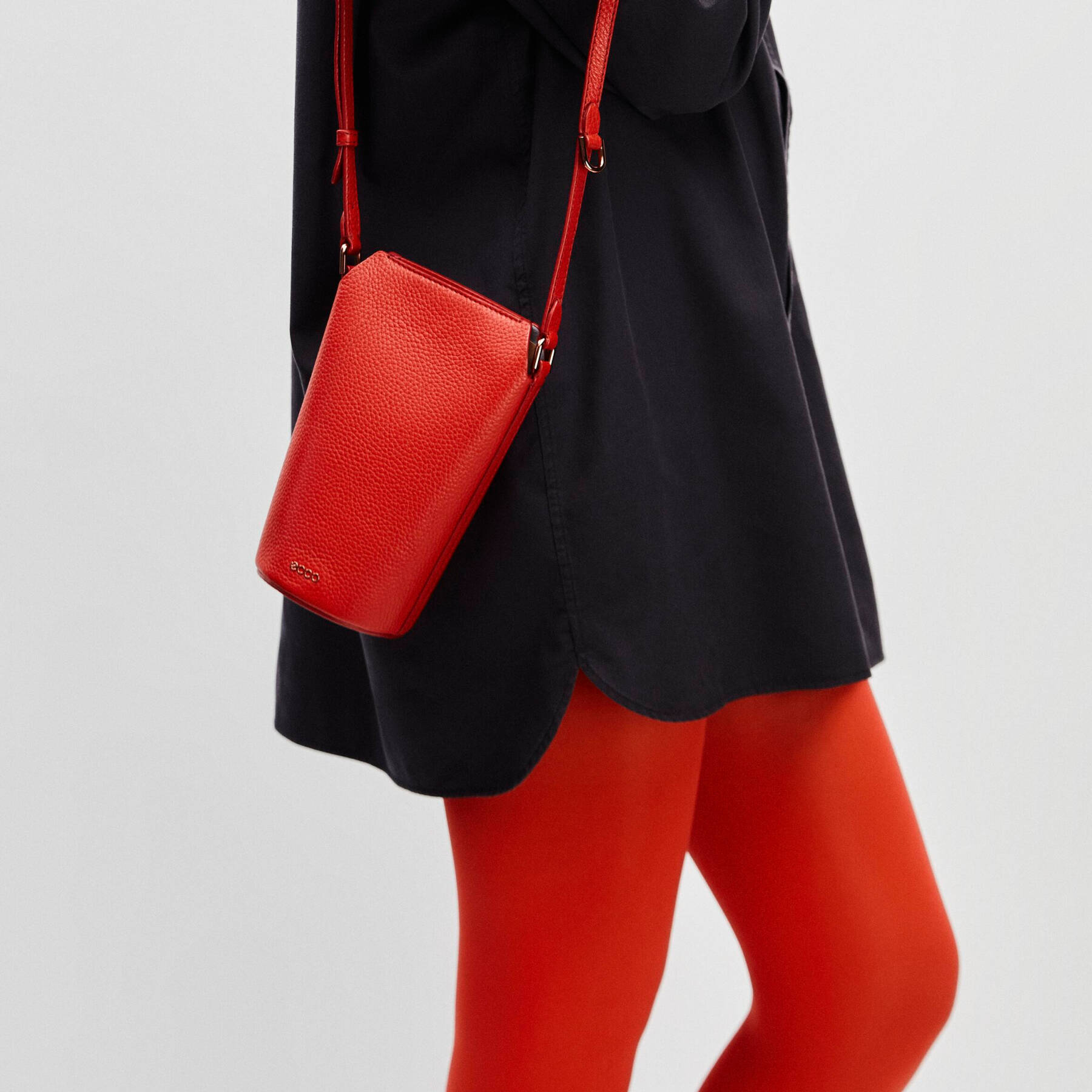 Сумка кросс-боди ECCO POT BAG 9107786/91130
