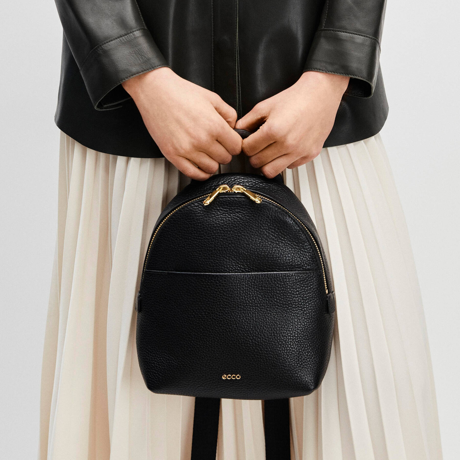 Рюкзак ECCO Round Pack 9107807/90000