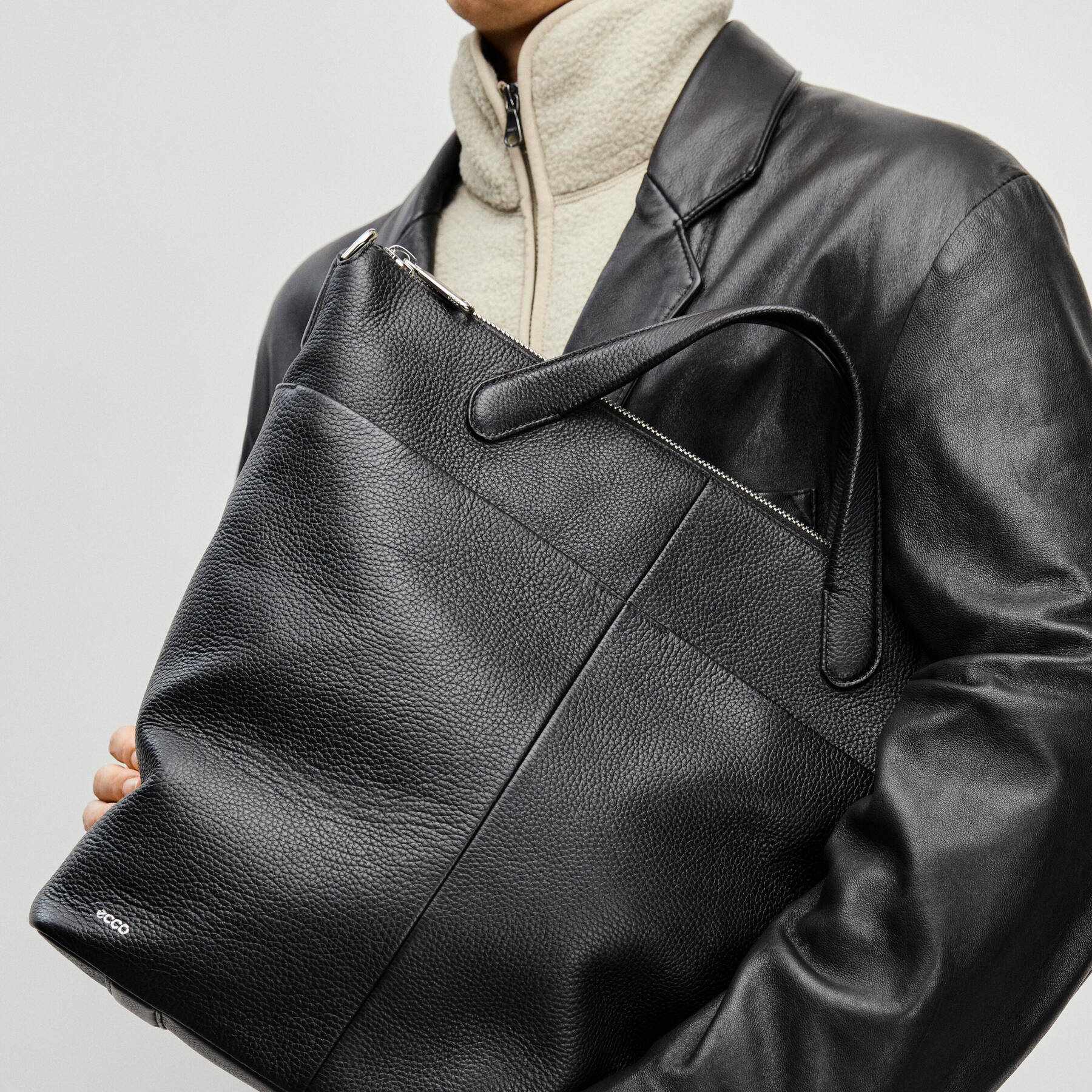 Сумка ECCO Tote 9107812/90000