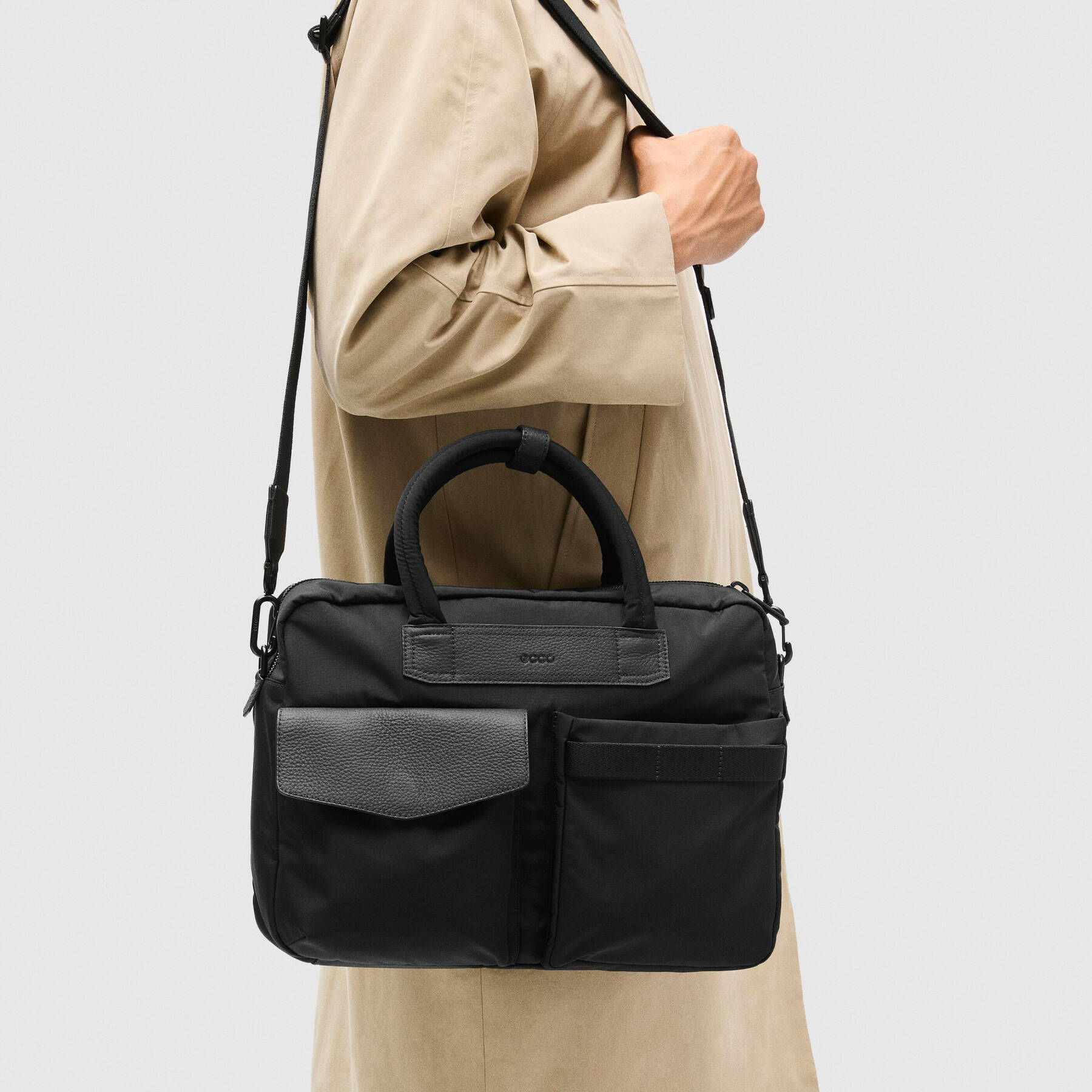 Сумка мессенджер ECCO Travel 9108211/90000