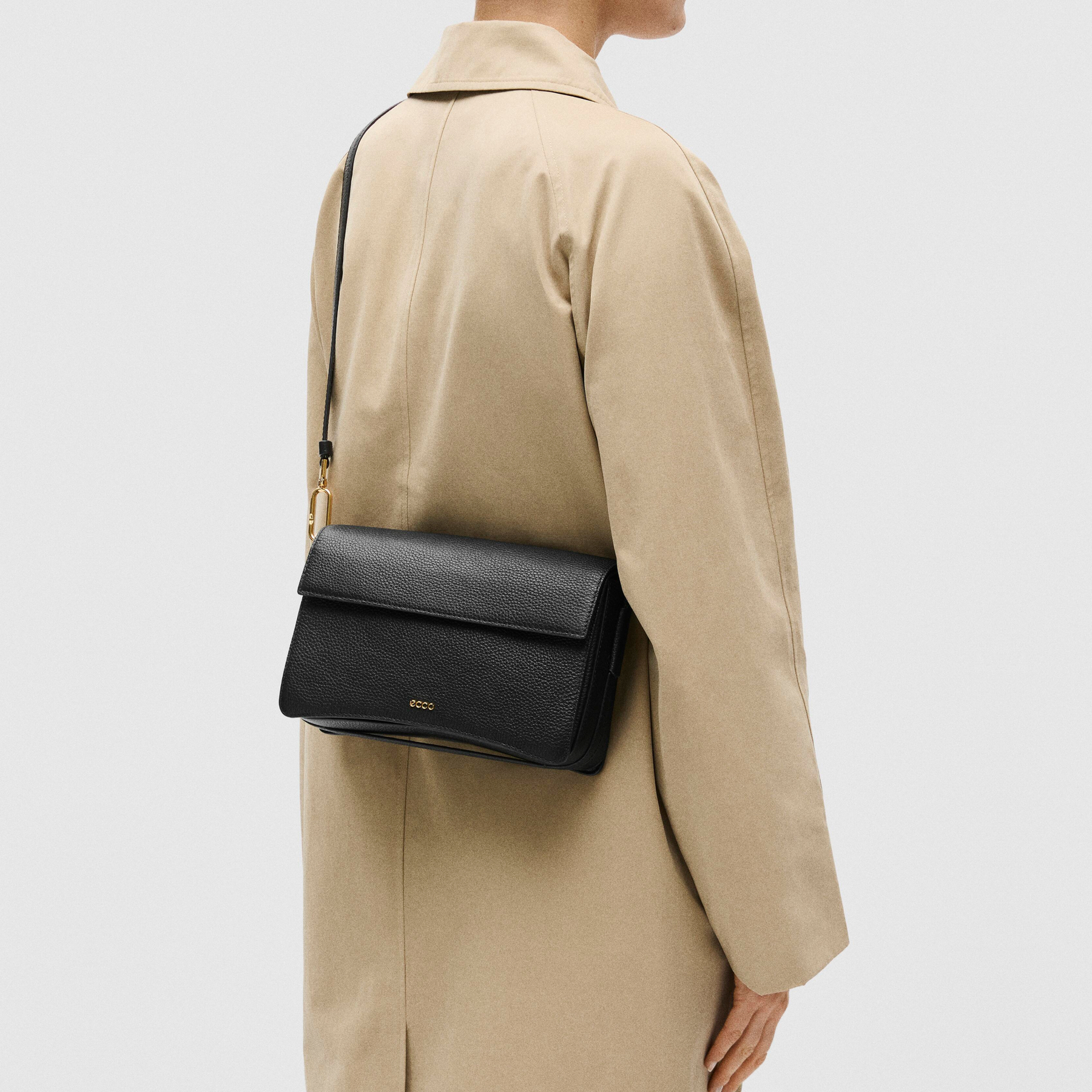 Сумка ECCO Pinch Bag 9108227/90000