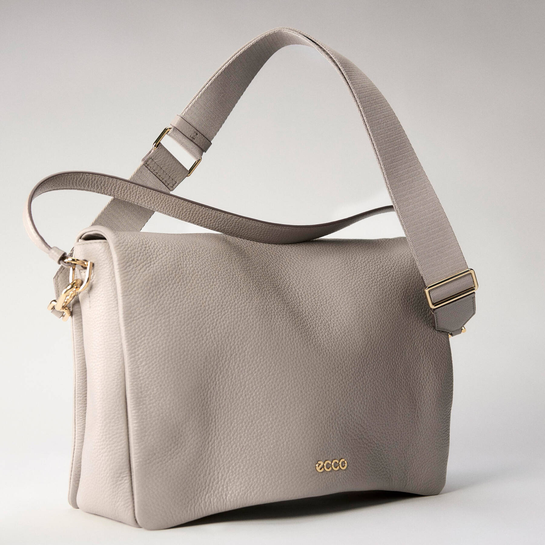 Сумка ECCO Pinch Bag 9108236/90164