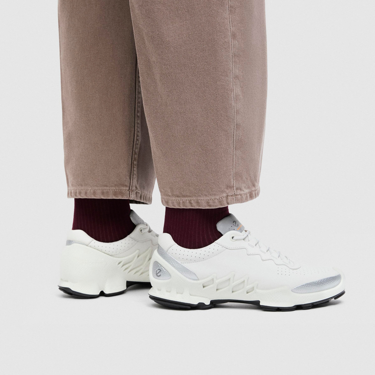 Кроссовки ECCO BIOM AEX W 802873/51366