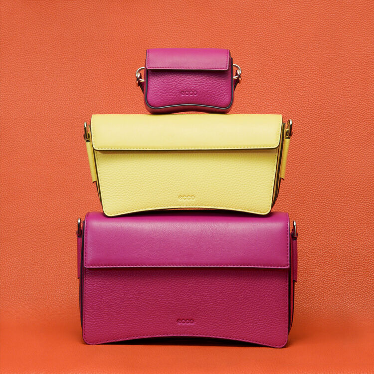 Сумка ECCO Textureblock Pinch Bag Compact 9105964/90973 Сумка ECCO Textureblock Pinch Bag Compact 9105964/90973