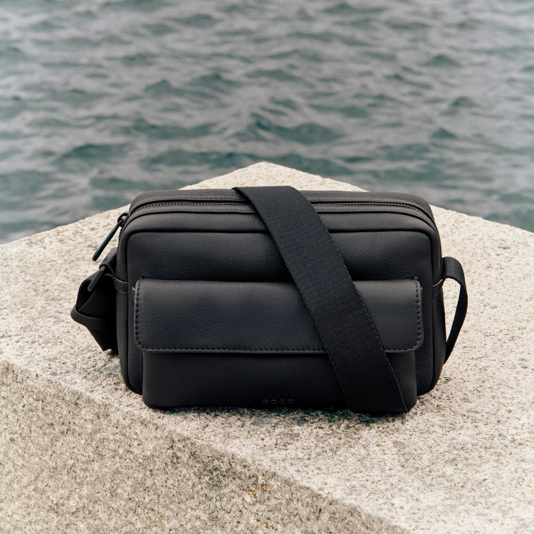 Сумка ECCO Camera Bag 9108213/90000 Сумка ECCO Camera Bag 9108213/90000